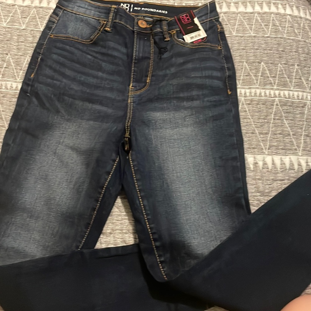 Brand new with tags no boundaries, high-rise jeans